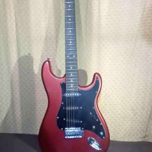 Field Stratocaster (Roja)